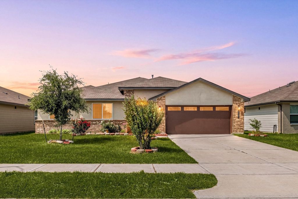 6931 Dell Vista Drive, Rosenberg, TX 77469