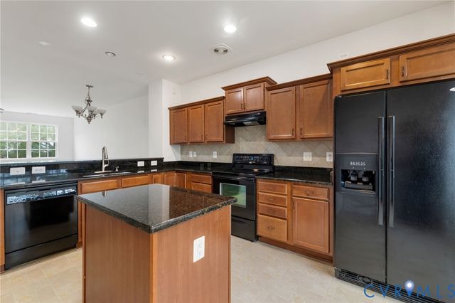 4813 Sapphire Dr, Midlothian, VA 23112