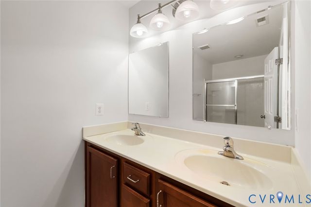 4813 Sapphire Dr, Midlothian, VA 23112