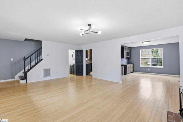 1301 Winding Way, Taylors, SC 29687