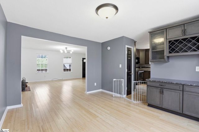 1301 Winding Way, Taylors, SC 29687