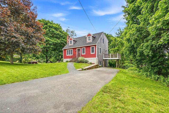 4 Shawkemo Path, Franklin, MA 02038
