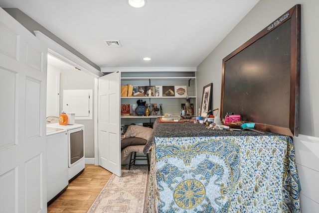 4 Shawkemo Path, Franklin, MA 02038