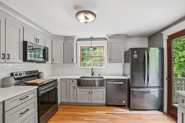 4 Shawkemo Path, Franklin, MA 02038