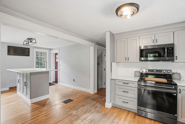 4 Shawkemo Path, Franklin, MA 02038