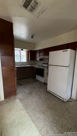 510 cypress, Bandera, TX 78003