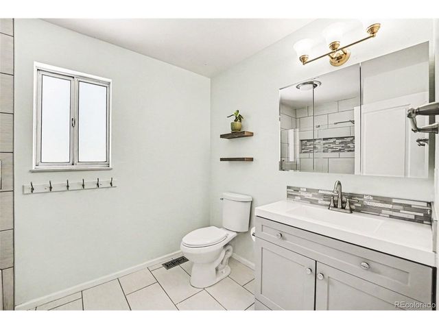 6771 S Dahlia Ct, Centennial, CO 80122