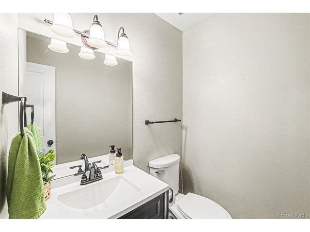 6771 S Dahlia Ct, Centennial, CO 80122