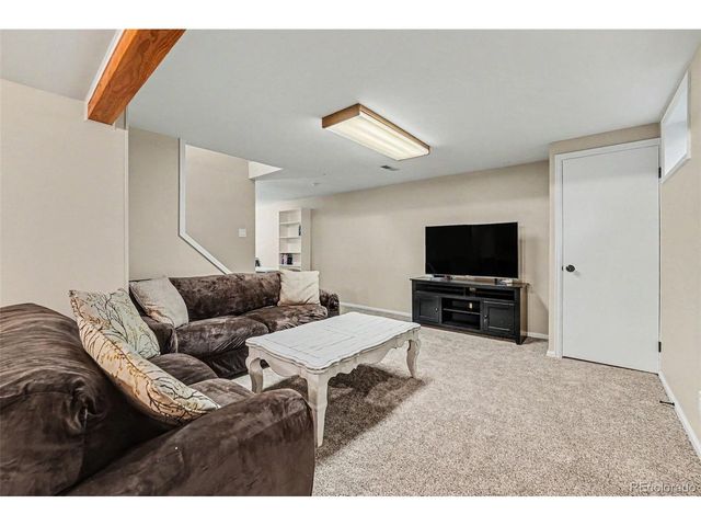 6771 S Dahlia Ct, Centennial, CO 80122