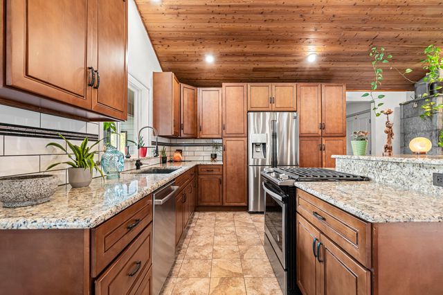 288 Maywood Way, Ashland, OR 97520