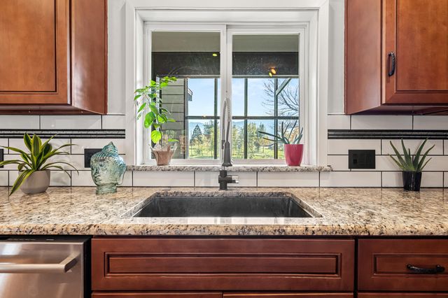 288 Maywood Way, Ashland, OR 97520