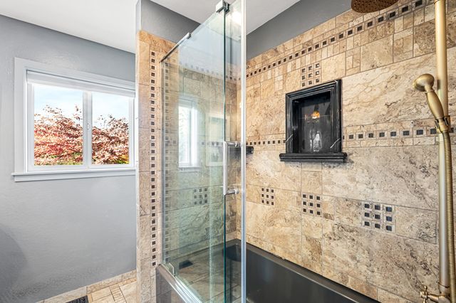 288 Maywood Way, Ashland, OR 97520