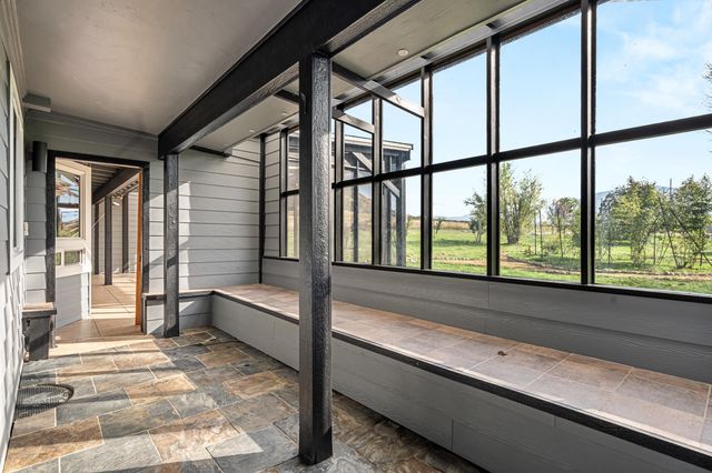 288 Maywood Way, Ashland, OR 97520