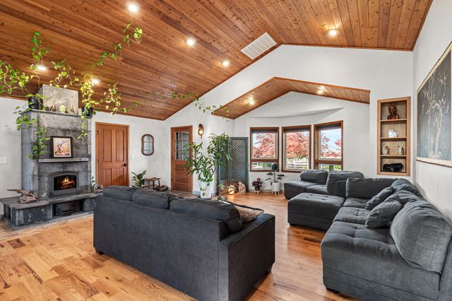 288 Maywood Way, Ashland, OR 97520