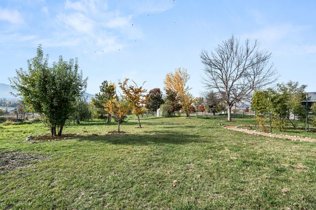 288 Maywood Way, Ashland, OR 97520