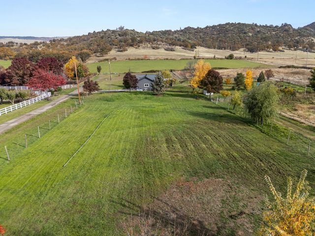 288 Maywood Way, Ashland, OR 97520