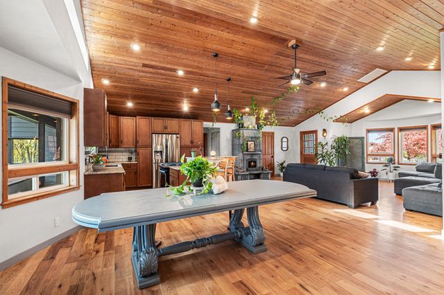 288 Maywood Way, Ashland, OR 97520