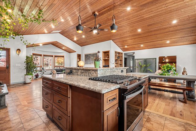 288 Maywood Way, Ashland, OR 97520