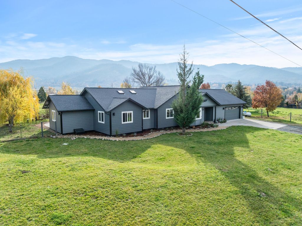 288 Maywood Way, Ashland, OR 97520