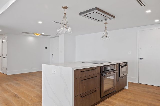 4020 Galt Ocean Drive 409, Fort Lauderdale, FL 33308