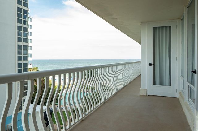 4020 Galt Ocean Drive 409, Fort Lauderdale, FL 33308