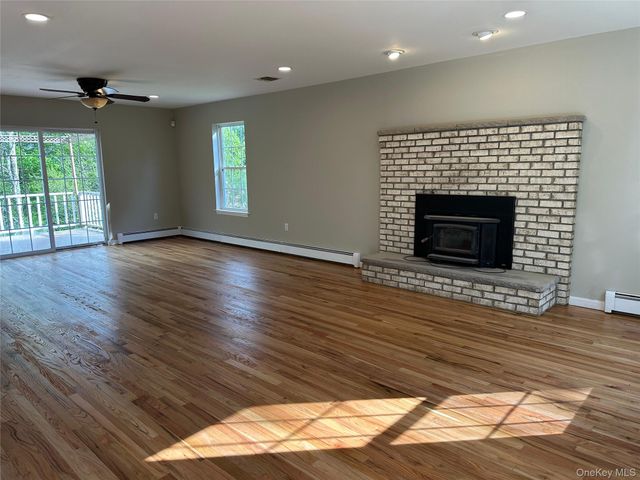 34 Fire Tower Road, Bloomingburg, NY 12721