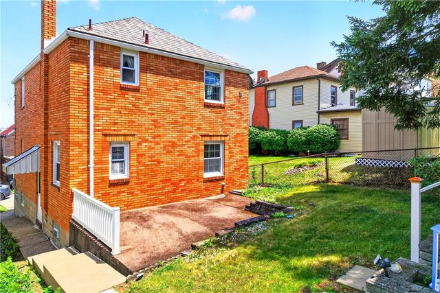 1218 Wareman Ave, Brookline, PA 15226