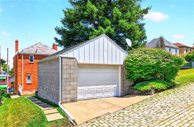 1218 Wareman Ave, Brookline, PA 15226