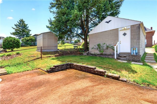 1218 Wareman Ave, Brookline, PA 15226