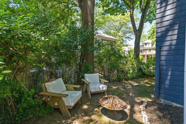 27 Valley Rd 27, Milton, MA 02186