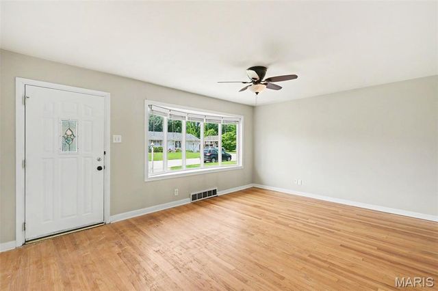 245 Jeanette Drive, Florissant, MO 63031
