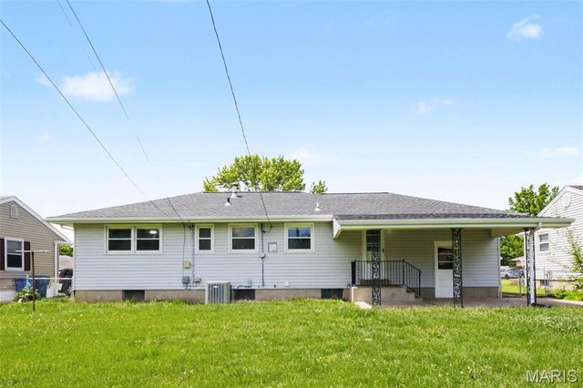 245 Jeanette Drive, Florissant, MO 63031