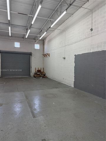7400 NW 7th St Unit 2, Miami, FL 33126