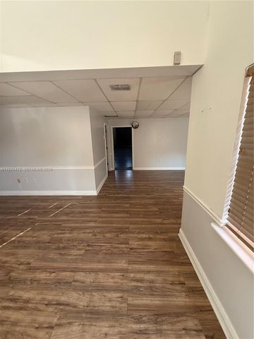7400 NW 7th St Unit 2, Miami, FL 33126