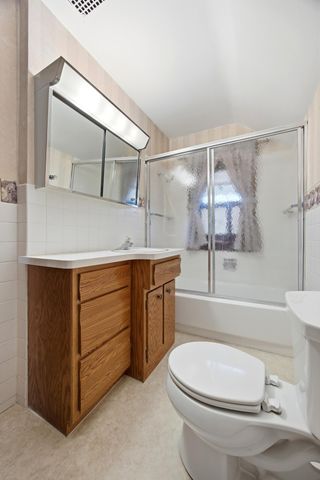 1261 4th Street N, Fargo, ND 58102