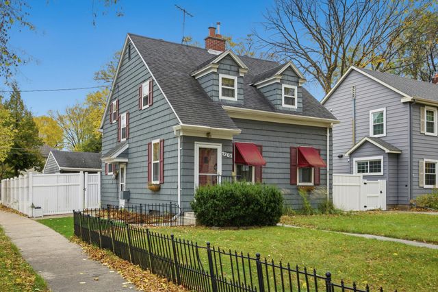 1261 4th Street N, Fargo, ND 58102