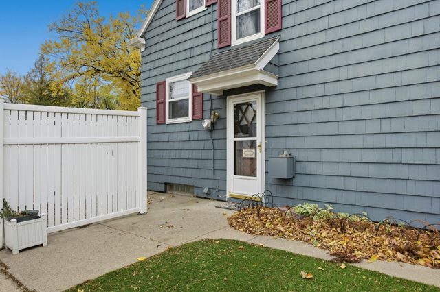 1261 4th Street N, Fargo, ND 58102