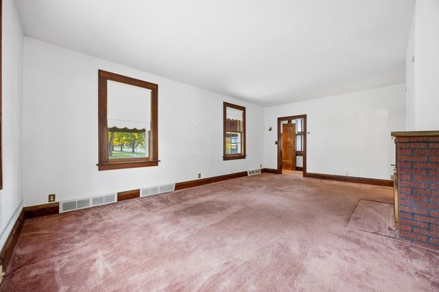 1261 4th Street N, Fargo, ND 58102