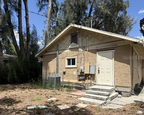1727 45TH STREET S B, St Petersburg, FL 33711