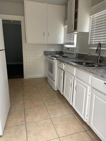 1727 45TH STREET S B, St Petersburg, FL 33711