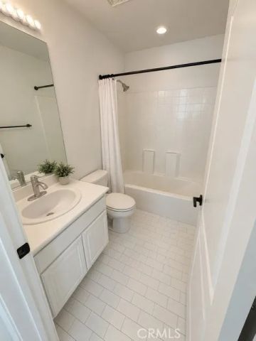 20028 Pienza, Porter Ranch, CA 91326