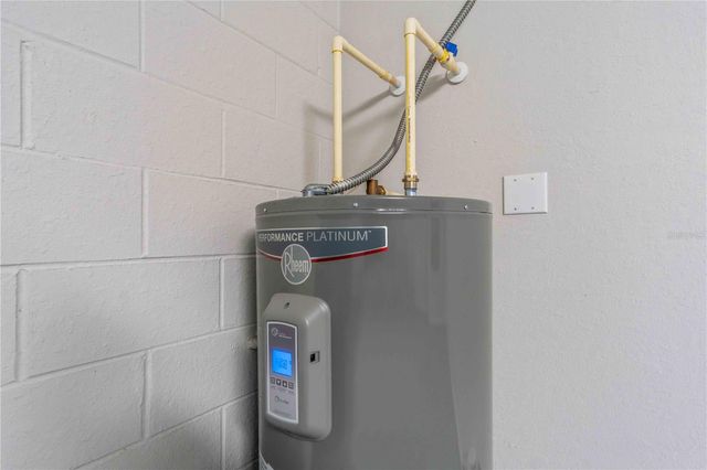 18522 ROBINSON AVENUE, Port Charlotte, FL 33948