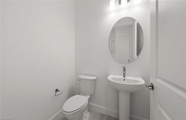 2107 Freemont WAY, Naples, FL 34120