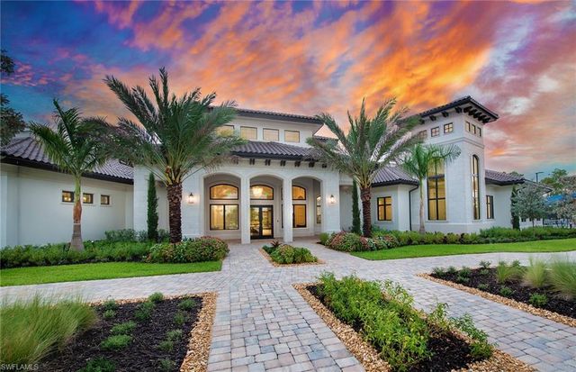 2107 Freemont WAY, Naples, FL 34120