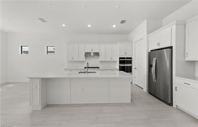 2107 Freemont WAY, Naples, FL 34120