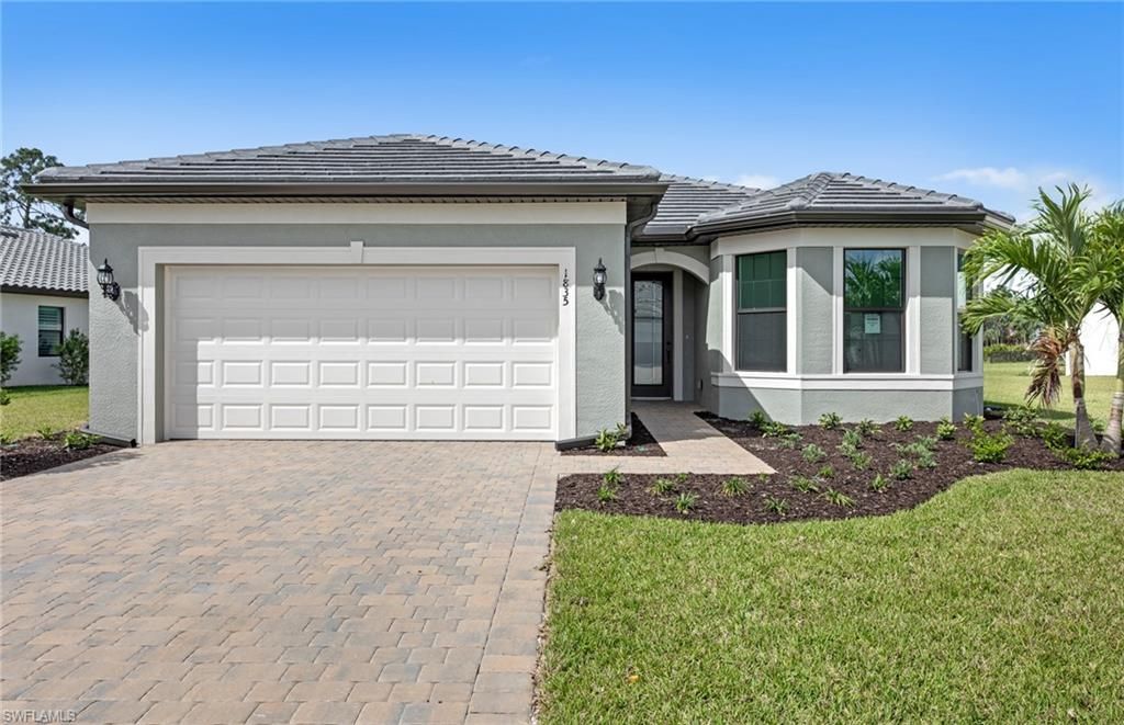 2107 Freemont WAY, Naples, FL 34120