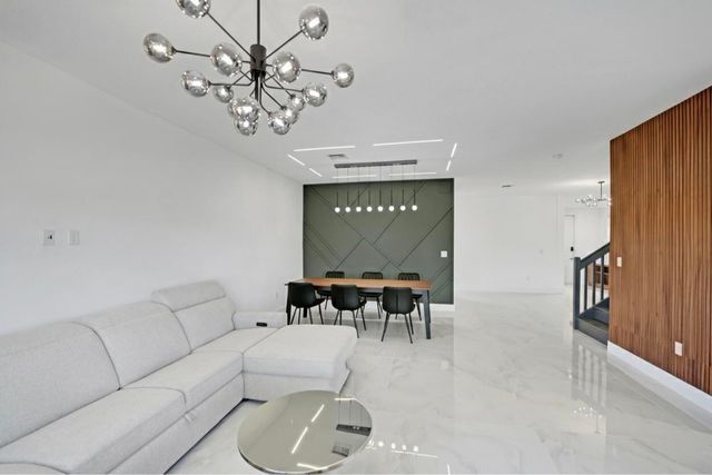 671 NE 191st Terrace, Miami, FL 33179