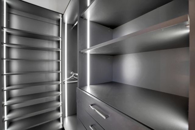 671 NE 191st Terrace, Miami, FL 33179