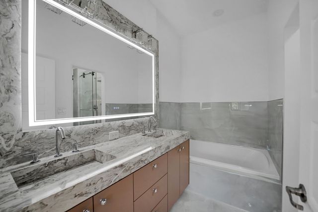 671 NE 191st Terrace, Miami, FL 33179