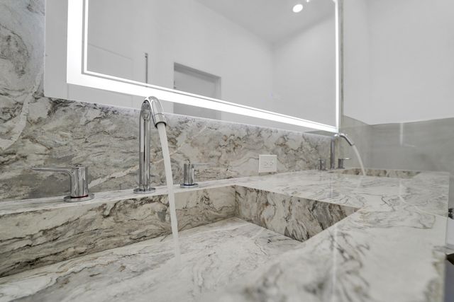 671 NE 191st Terrace, Miami, FL 33179